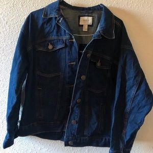 never worn/tag attached dark wash denim jacket!!